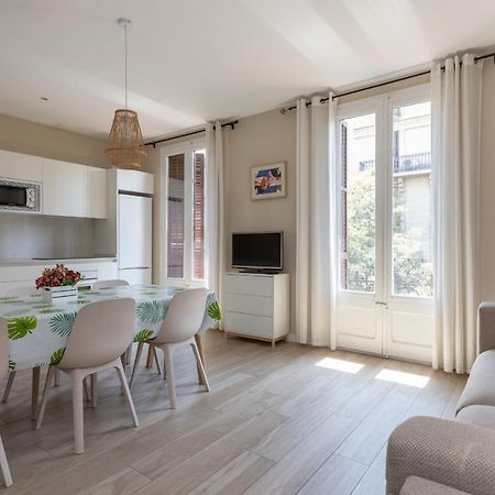Aparteasy - Family 4-Bedroom Apartment برشلونة المظهر الخارجي الصورة